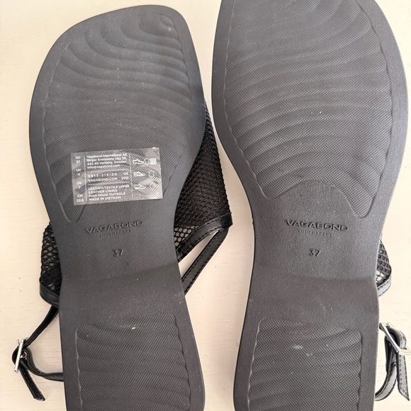 Vagabond Izzy Black Mesh Sandals - Picture 4 of 5